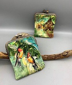 Portes monnaies en velours lisse