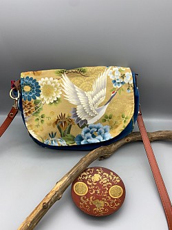 sac bandoulière en velours et coton japonais / 68 €