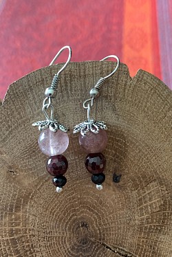 Grenat - agate - perle en verre / 26 €