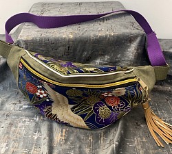 Sac banane en coton et suédine / petite poche zippée au dos