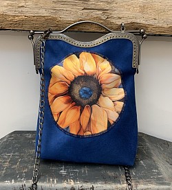 Sac en suedine et velours avec une pochette à l’intérieur